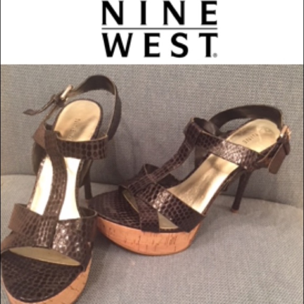 💜 Nine West Strappy High Heels 💜
